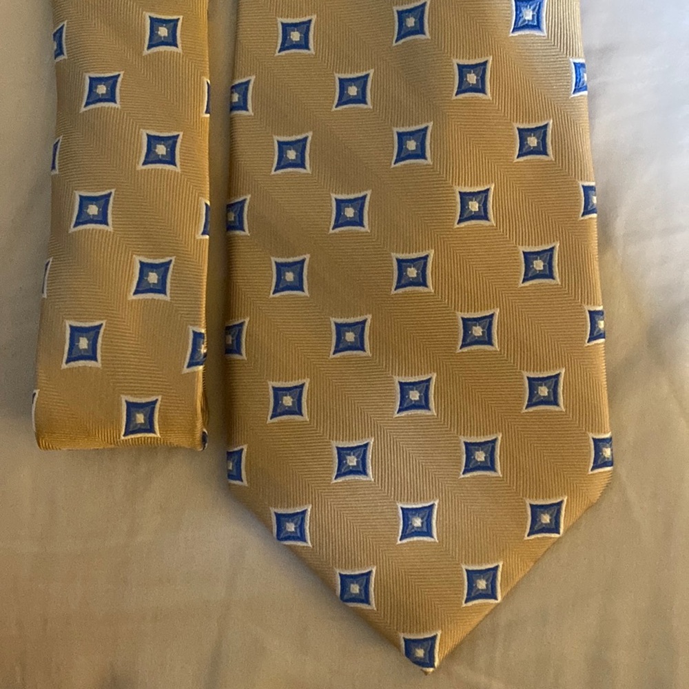 Jos. A. Bank Gold Blue 100% Silk Men’s Neck Tie